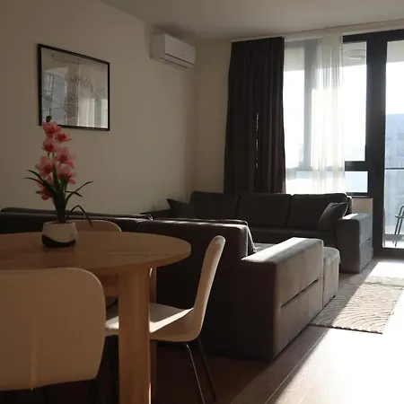 Bw Premium Wolf-free Parking Daire Belgrad